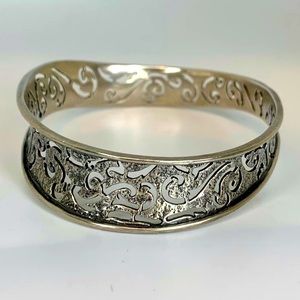 Silpada Vintage Rare. 925 Oxidized Sterling Silver Wavy Cut Out Bracelet